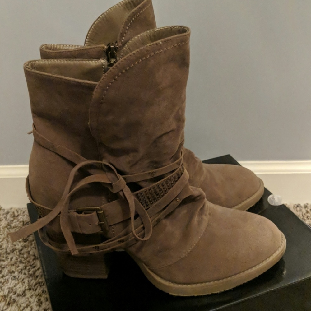Lane Bryant size 10 boots